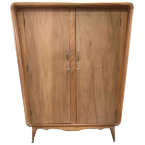 Ropero restaurada de madera cedro